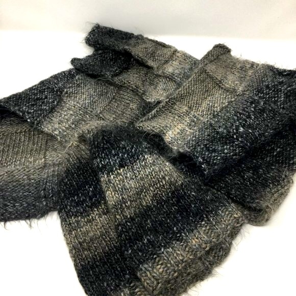 Handknitted Black Grey Ombre Unisex Hat Beanie and Scarf Set - Picture 5 of 16